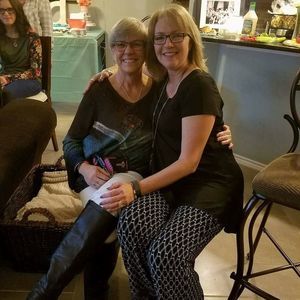 Meet your Posher, Lorraine